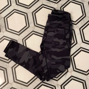 Sweaty Betty Camo Tights/leggings xs